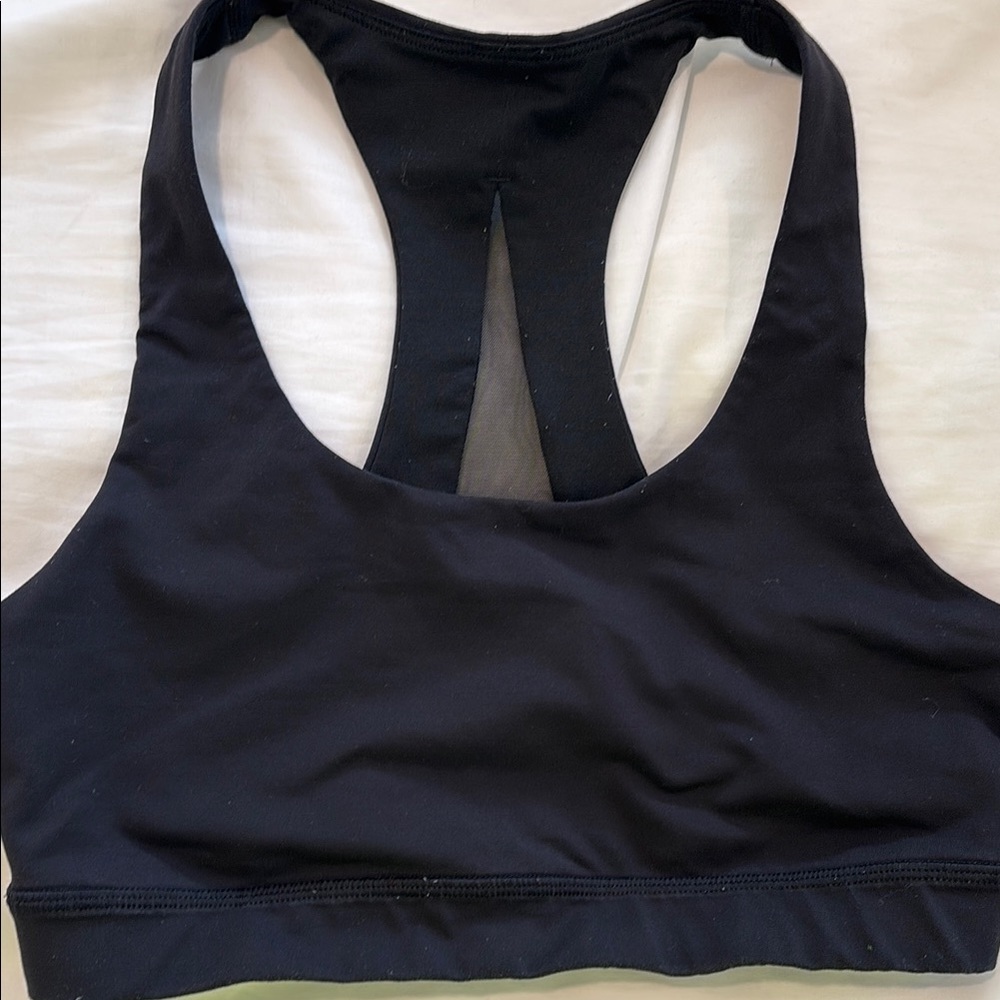 Lululemon sports bra pilling shown